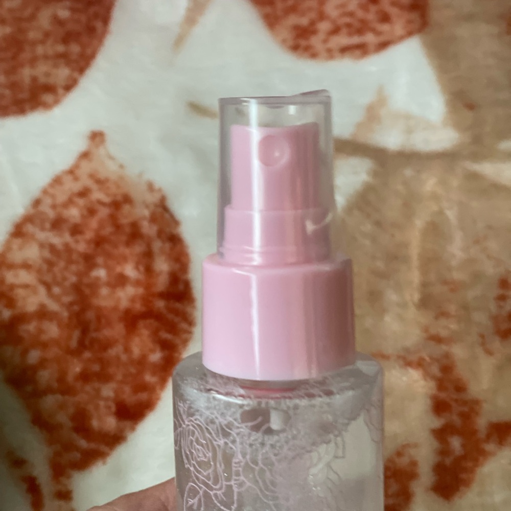 Girlactic hydrate and set. Brand new only opened for photo.